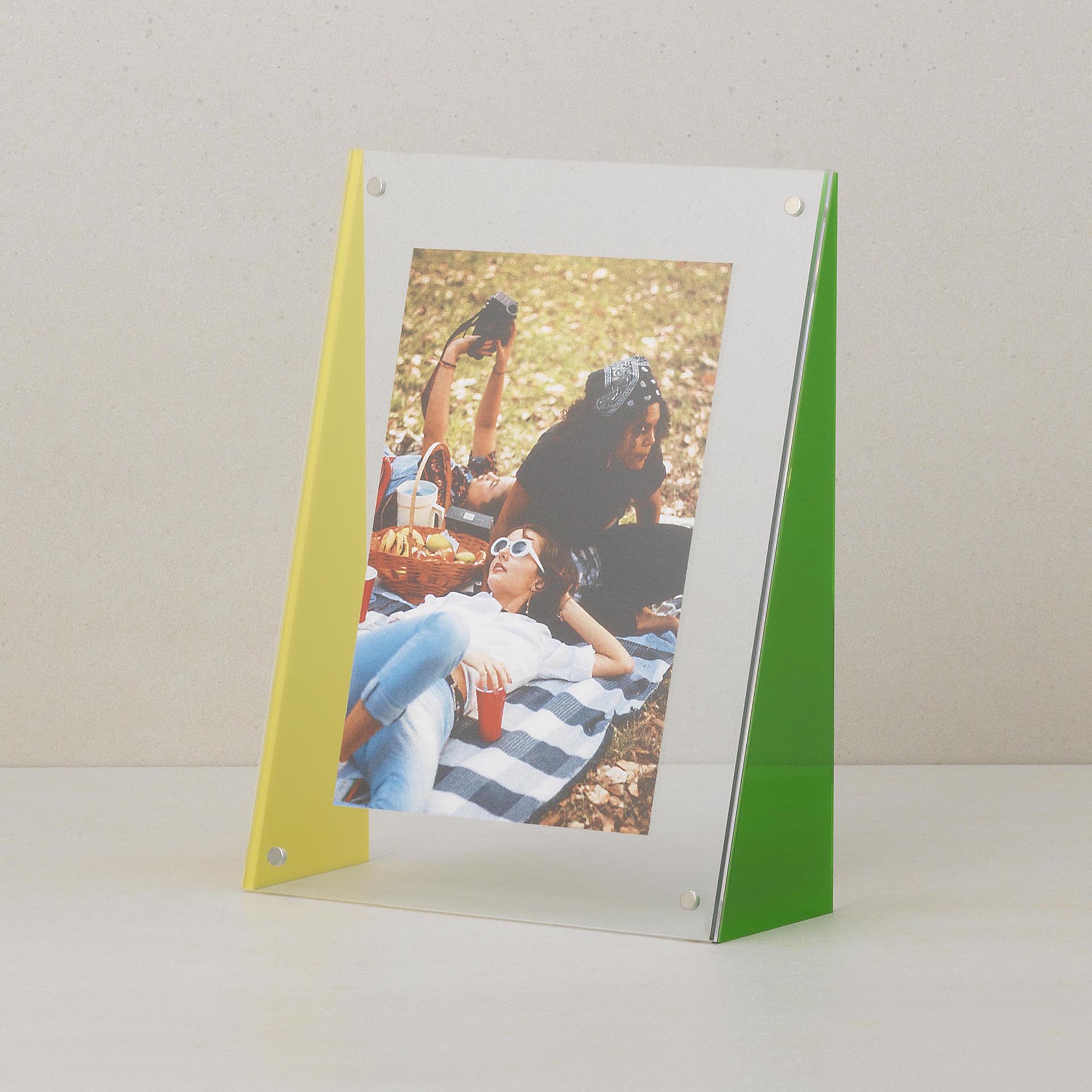 AC-2524(P) - 4x6” Two-Tone Frame (Portrait)