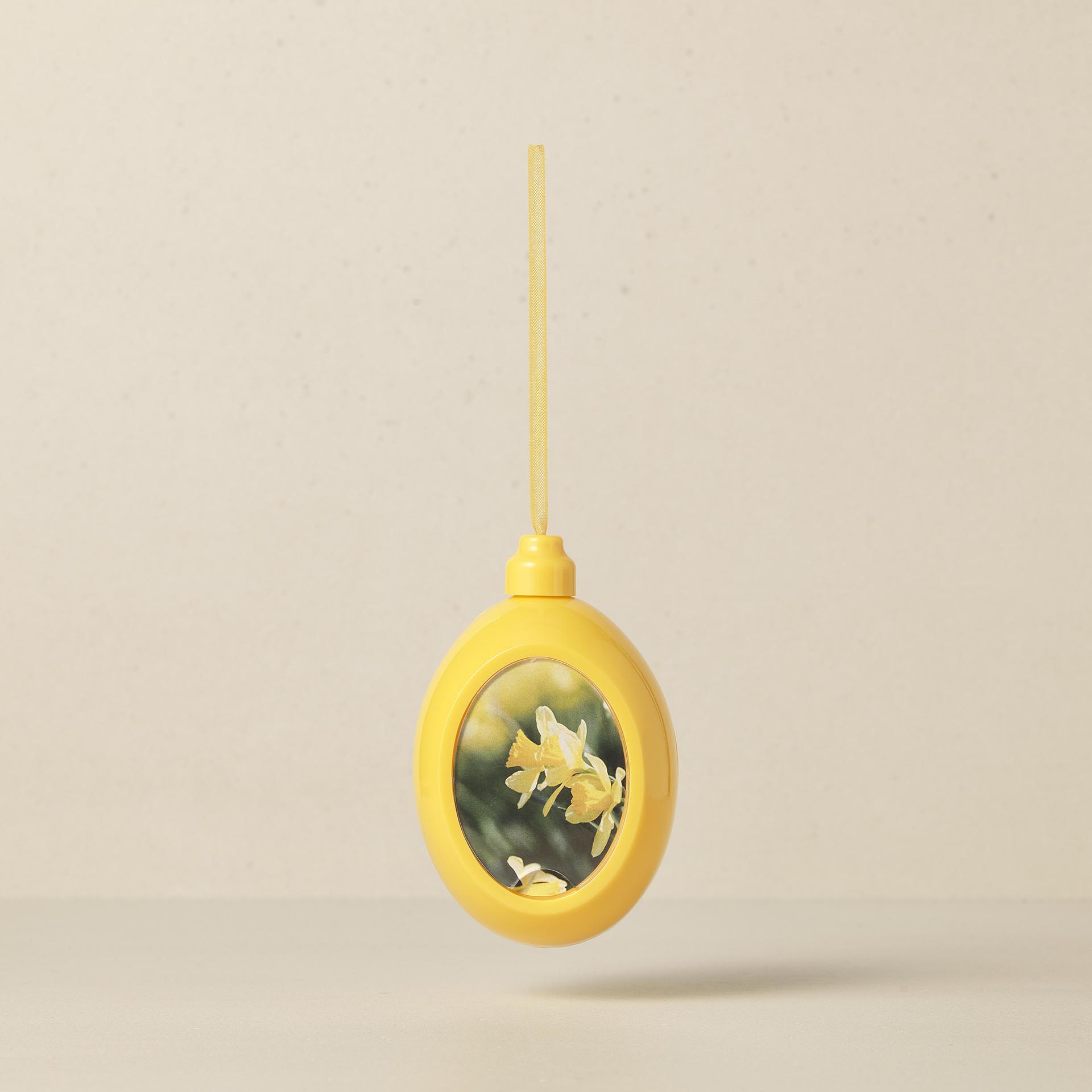 WB-1509 - OVAL PHOTO ORNAMENT