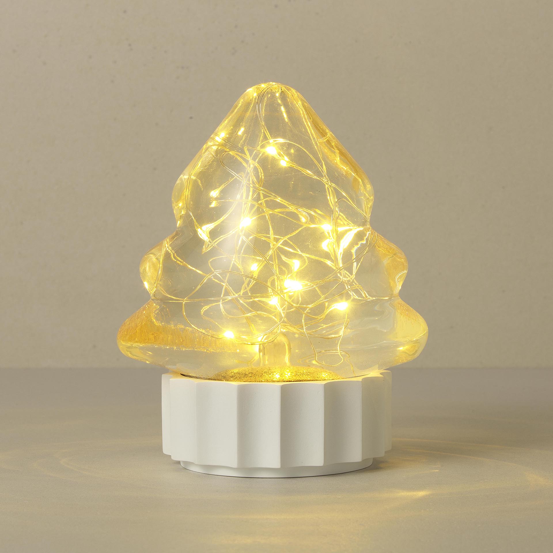 WB-1805 - CHRISTMAS TREE WATER GLOBE