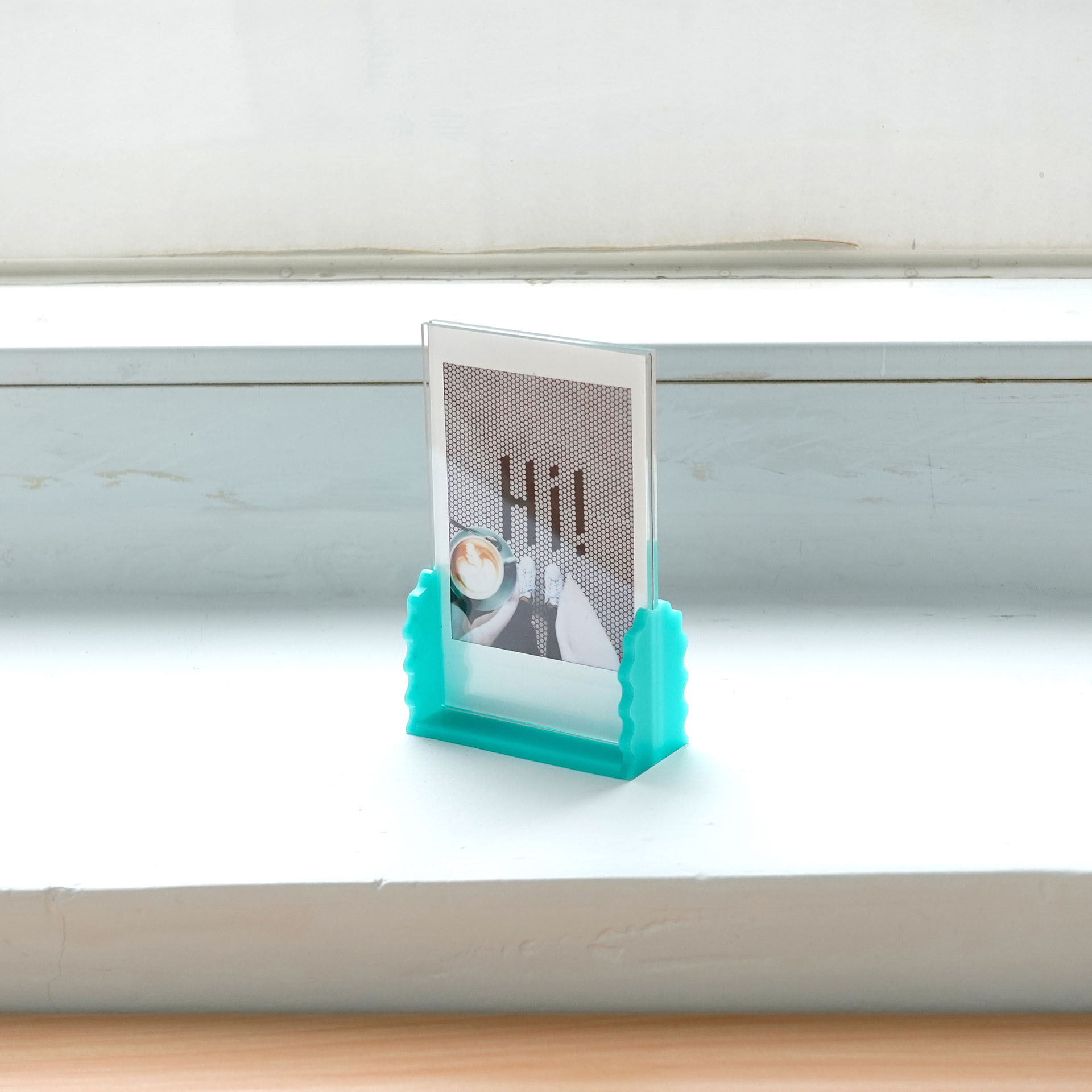 WB-2210 - Instax Wavy Photo Holder