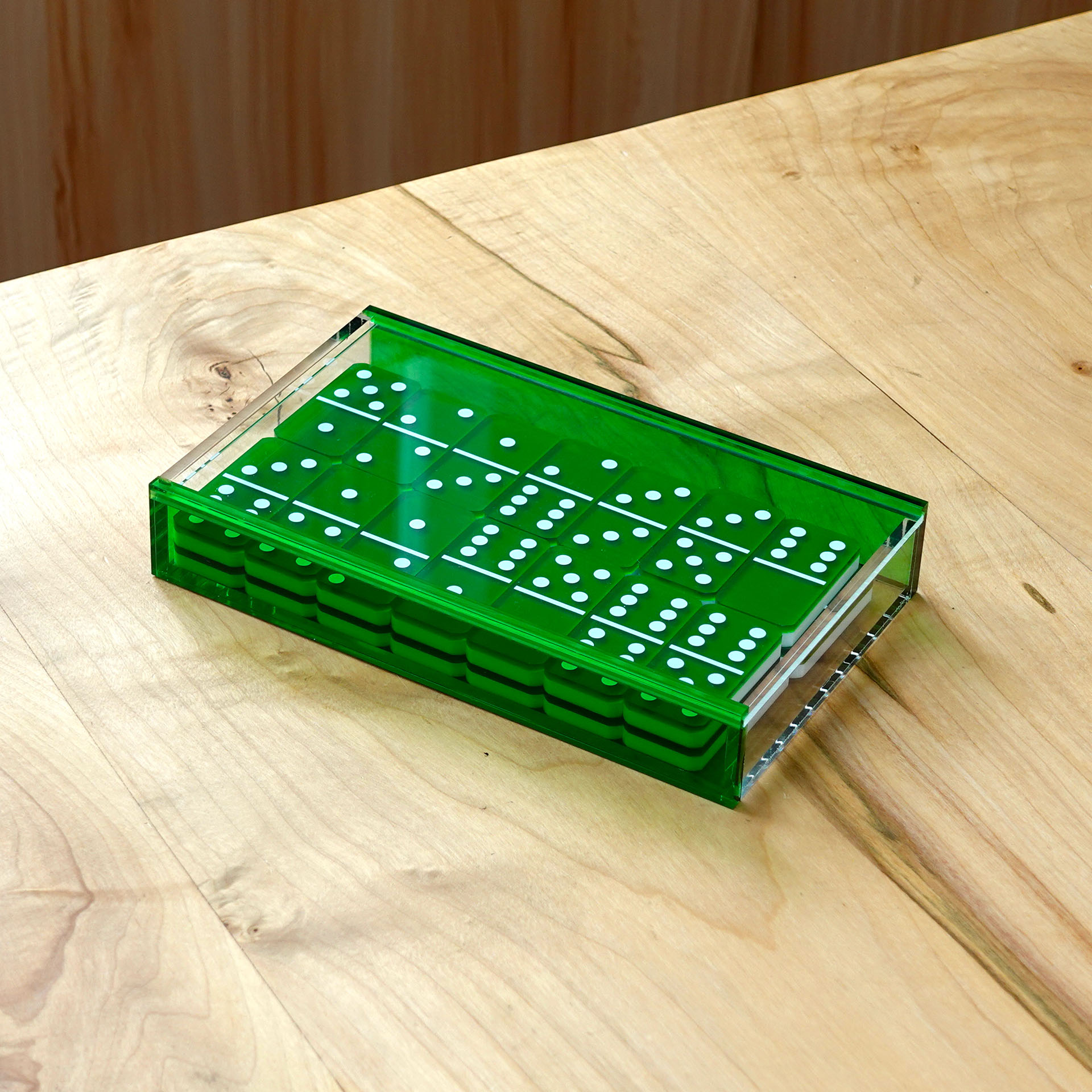 WB-2301/GR - Dominoes