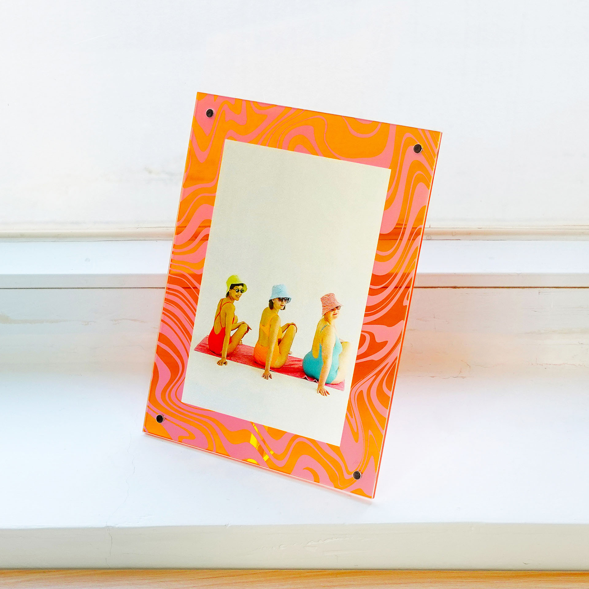 WB-2329 - Marbled Photo Frame